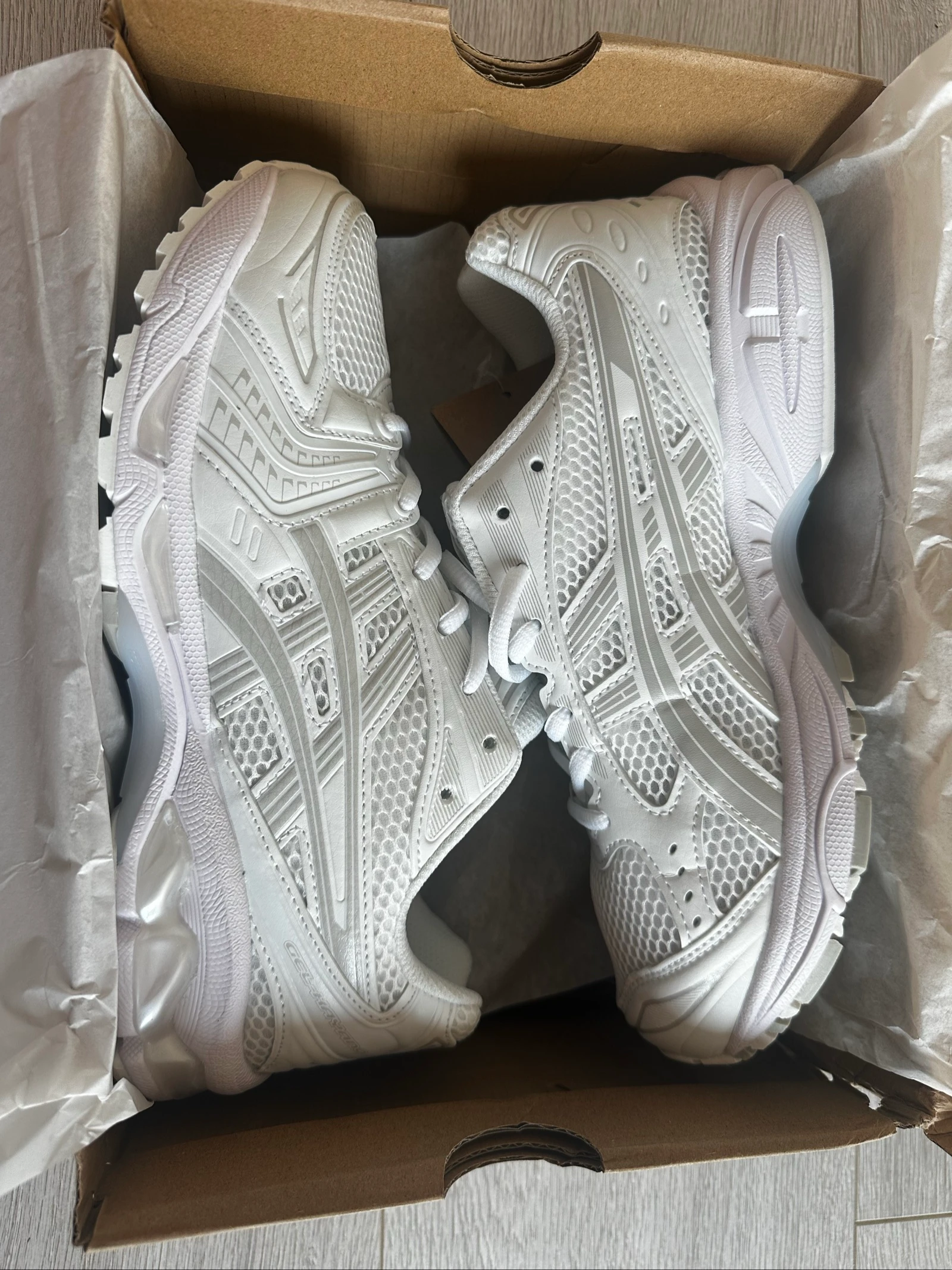 Asics Kayano-14